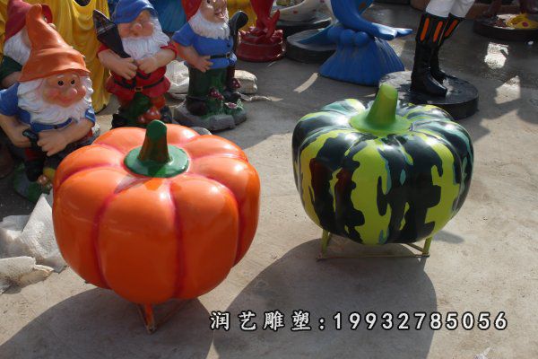 校园玻璃钢南瓜景观雕塑