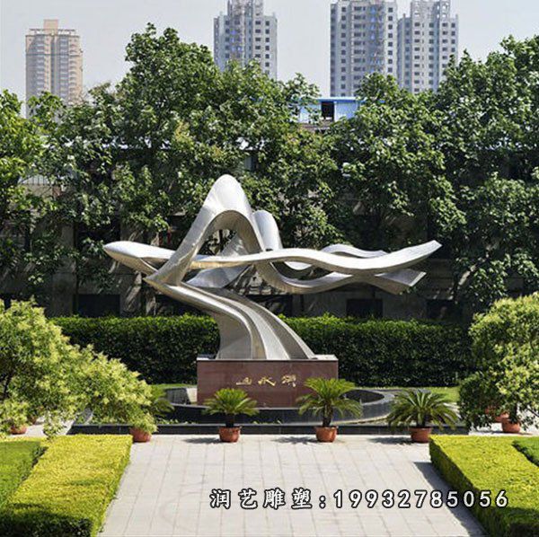 广场不锈钢游泳景观雕塑