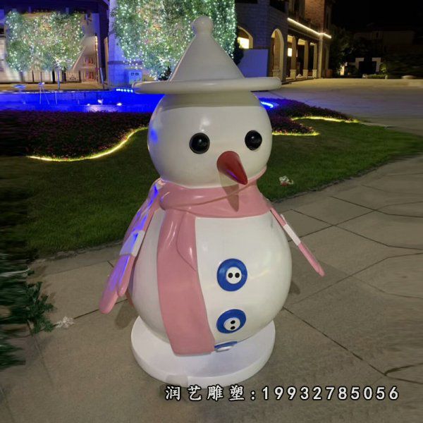 学校玻璃钢雪人景观雕塑
