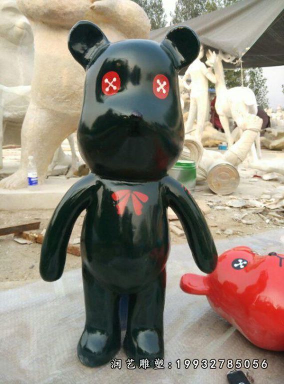 饭店玻璃钢暴力熊卡通雕塑