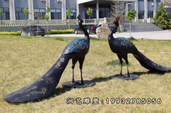 饭店孔雀动物铜雕
