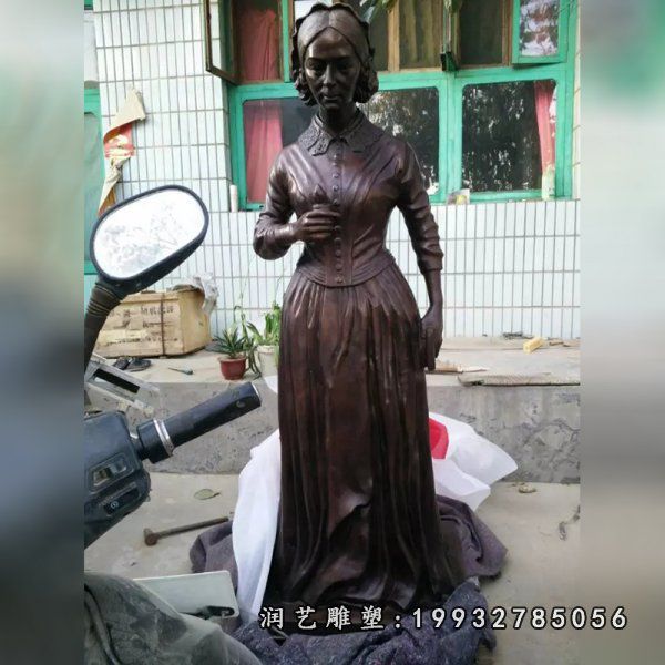 饭店南丁格尔人物铜雕